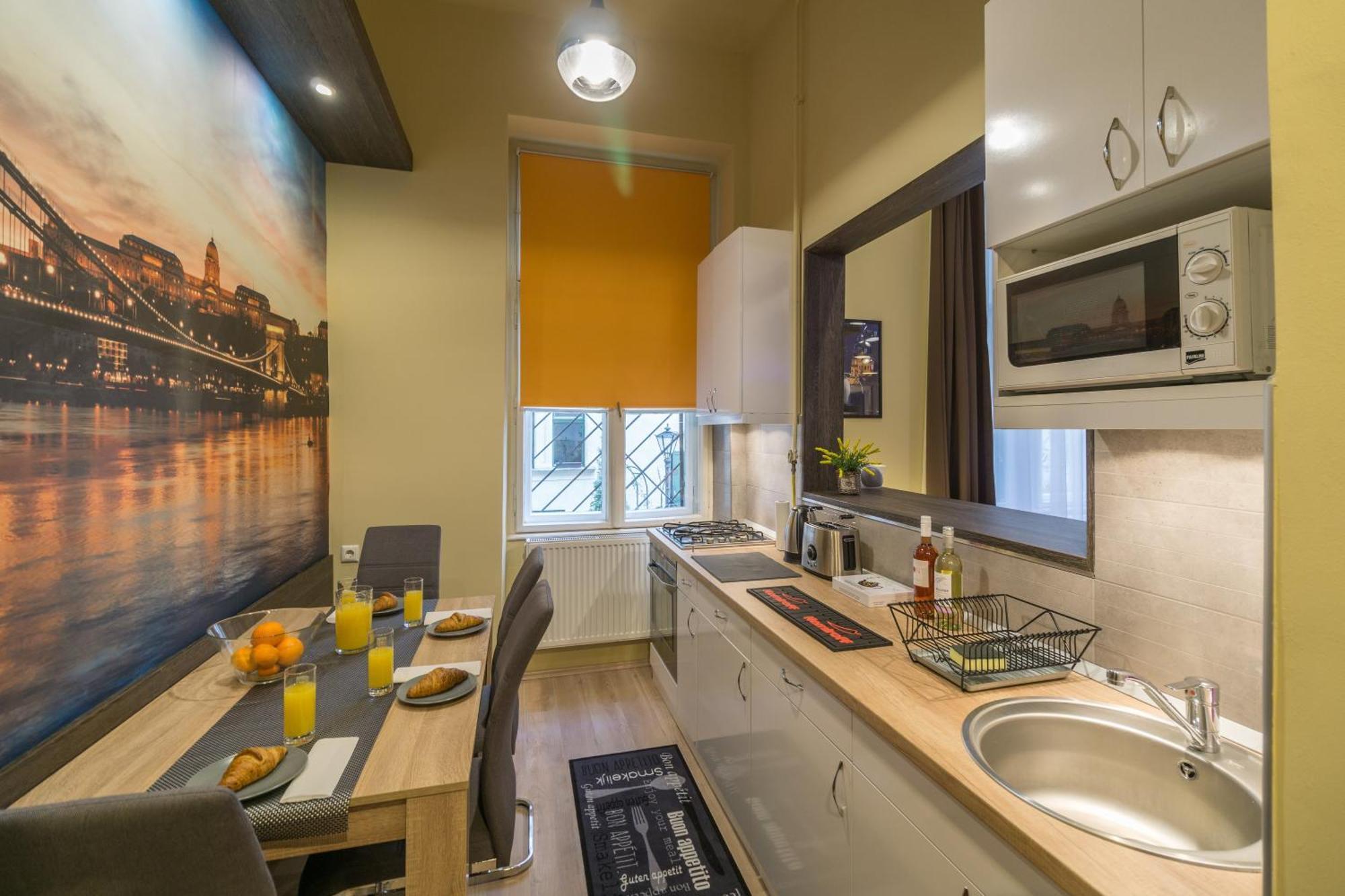Exlcusive & City Central Located Suite By Prestige Homes Budapeşte Dış mekan fotoğraf